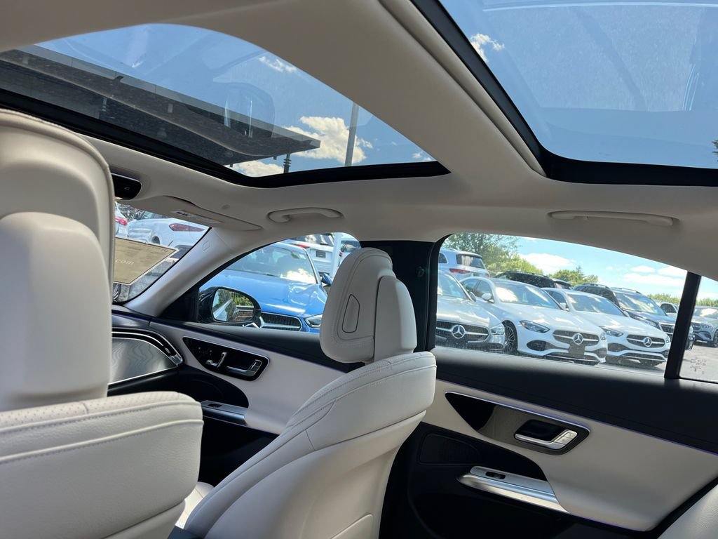 New 2026 Mercedes-Benz E 350 4MATIC Sedan image 10