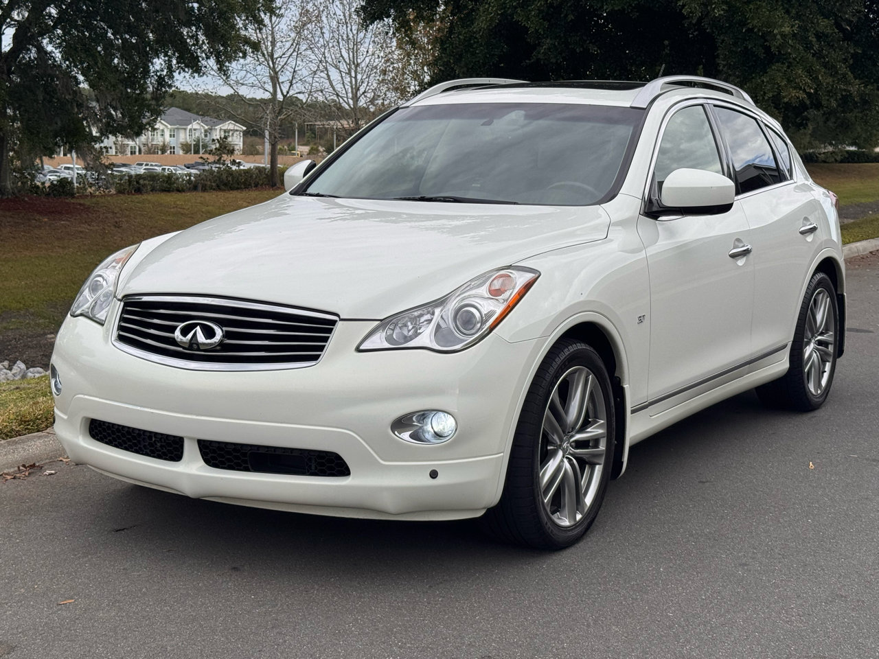 Used 2015 INFINITI QX50 AWD image 2