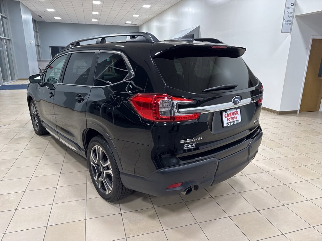 Used 2023 Subaru Ascent Limited image 9