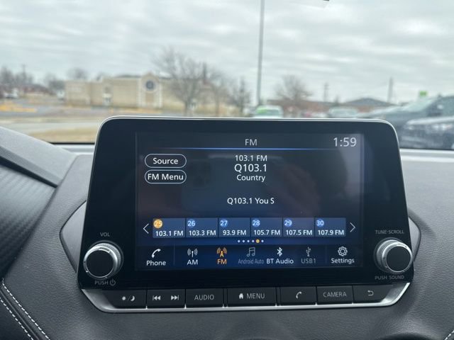 Used 2025 Nissan Sentra SV image 18