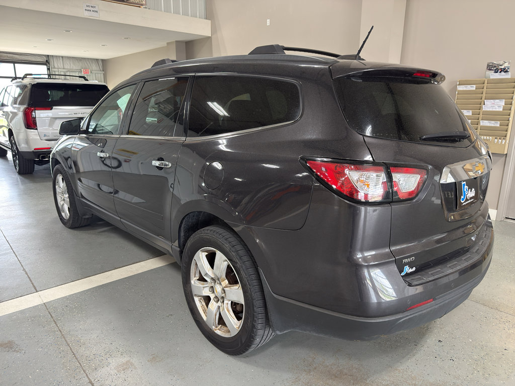 Used 2016 Chevrolet Traverse LT w/ Style and Technology Package AWD/4WD image 7
