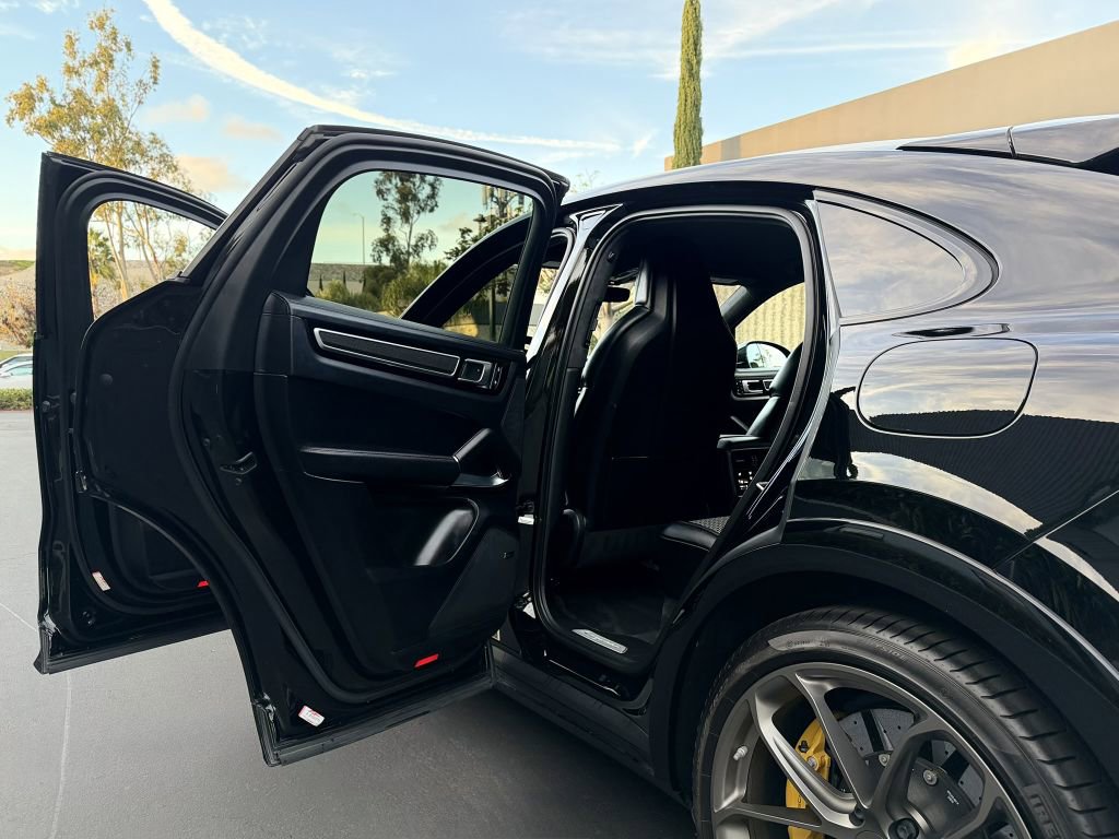 Used 2023 Porsche Cayenne Turbo S AWD/4WD image 46