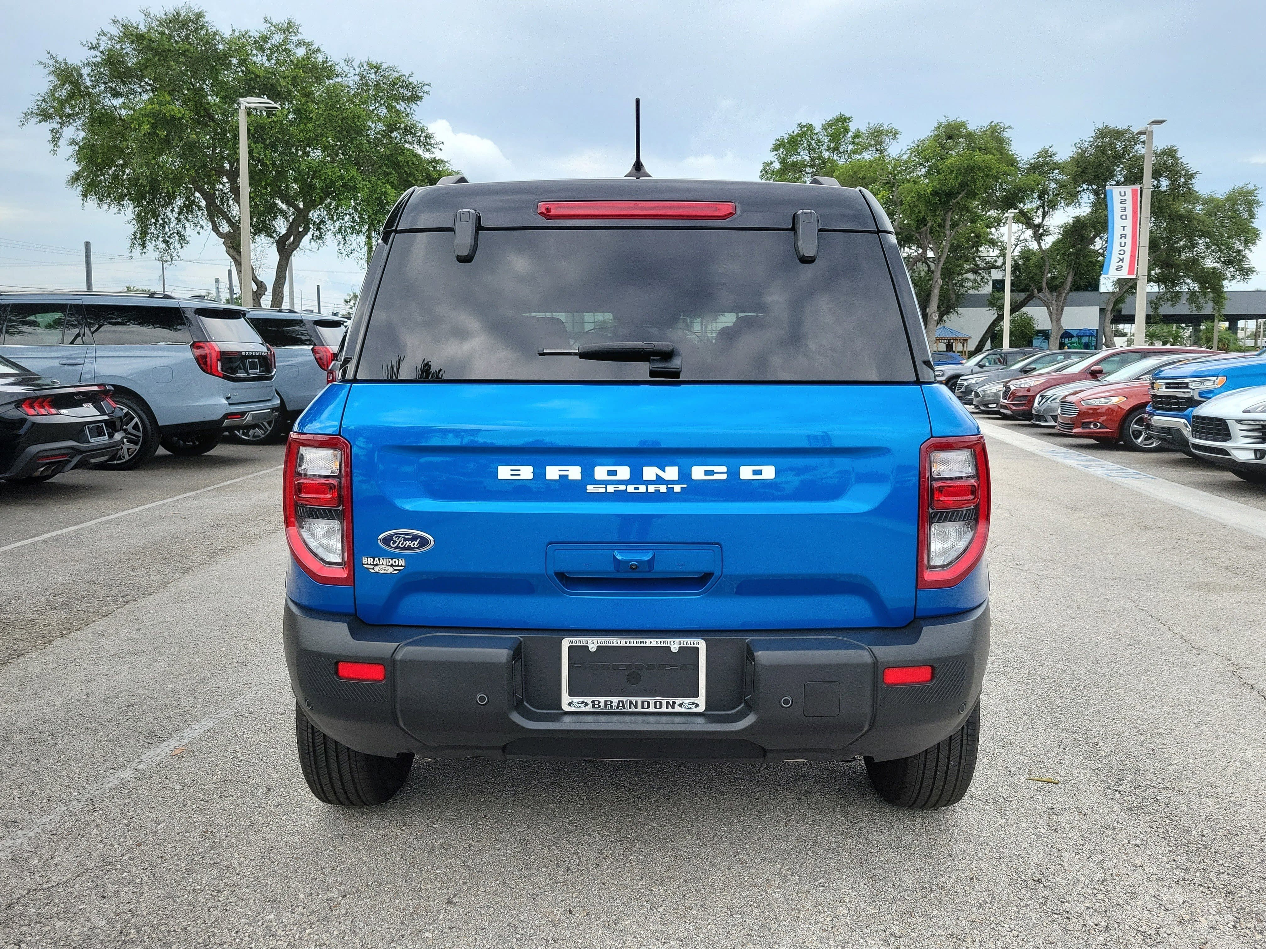 Used 2025 Ford Bronco Sport Outer Banks AWD/4WD image 8