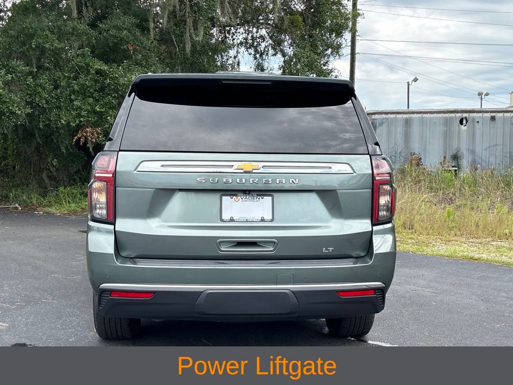 Used 2024 Chevrolet Suburban LT RWD image 6