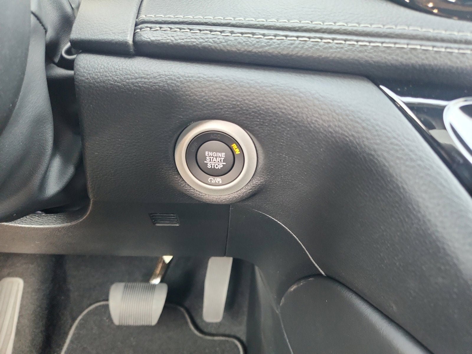 New 2027 Chrysler Pacifica Limited FWD image 17