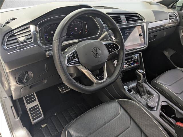 Used 2023 Volkswagen Tiguan SEL R-Line AWD/4WD image 10