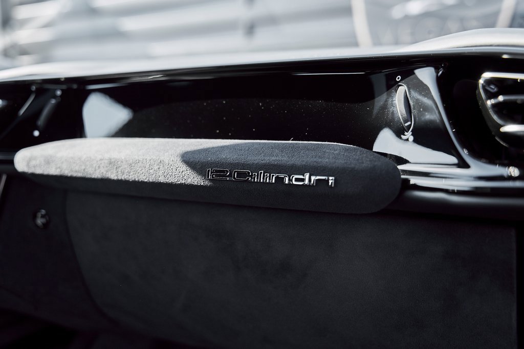 Used 2025 Ferrari 12Cilindri image 51