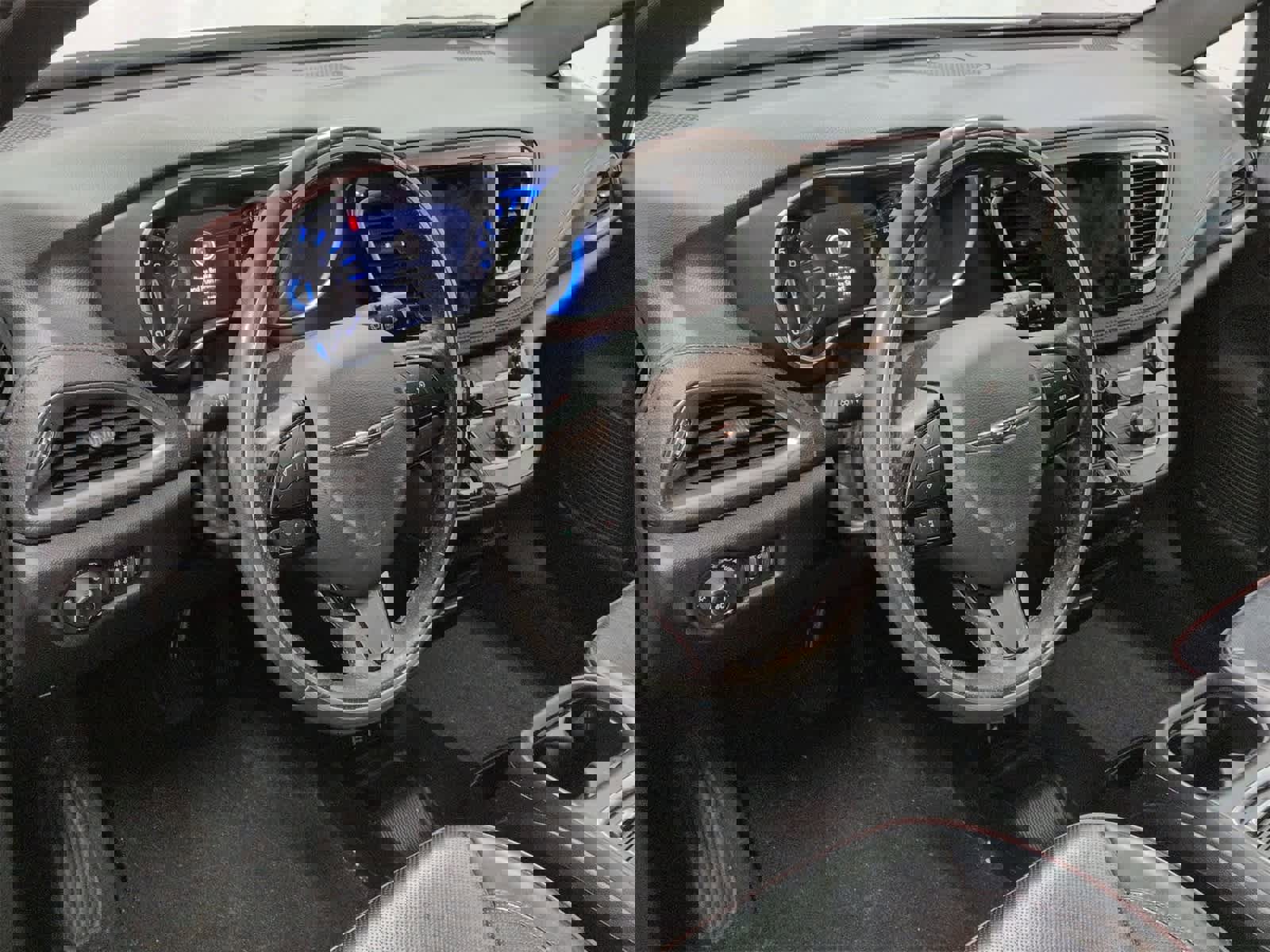 Certified 2020 Chrysler Pacifica Limited image 10