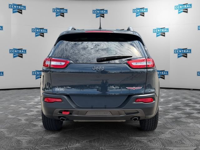 Used 2016 Jeep Cherokee Trailhawk w/ Comfort/Convenience Group AWD/4WD image 4