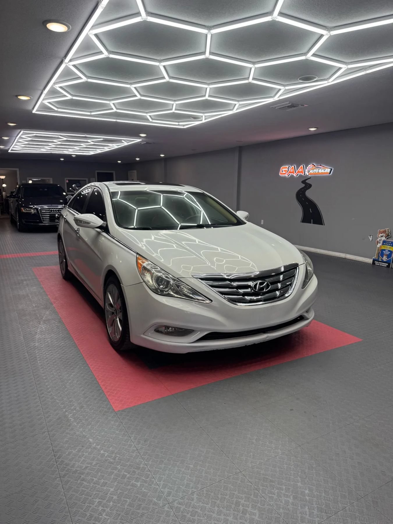 Used 2011 Hyundai Sonata Limited w/ Navigation Pkg 5