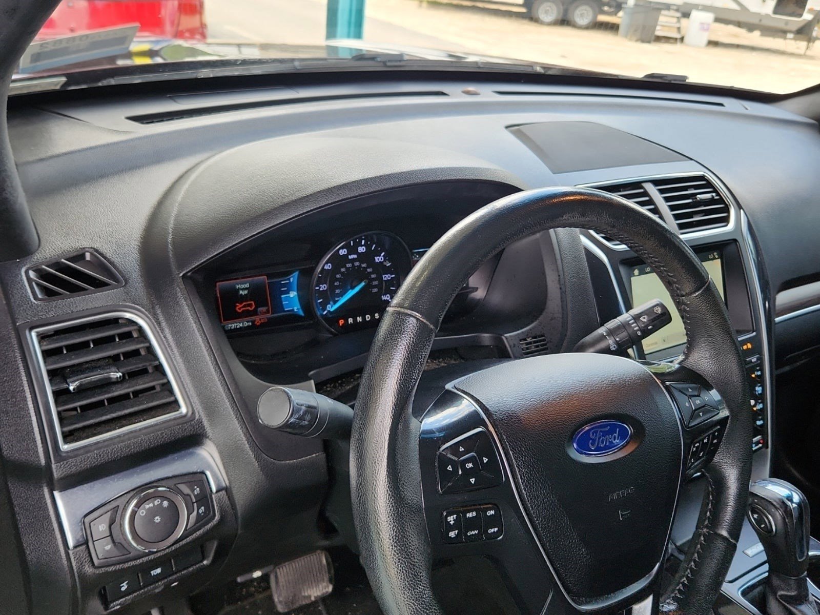 Used 2019 Ford Explorer Limited w/ Class III Trailer Tow Package FWD image 10
