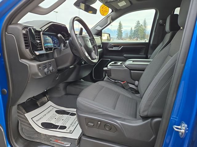 Used 2024 Chevrolet Silverado 1500 LT Trail Boss image 2