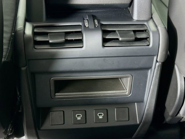 Certified 2024 Land Rover Defender 110 X-Dynamic SE image 27