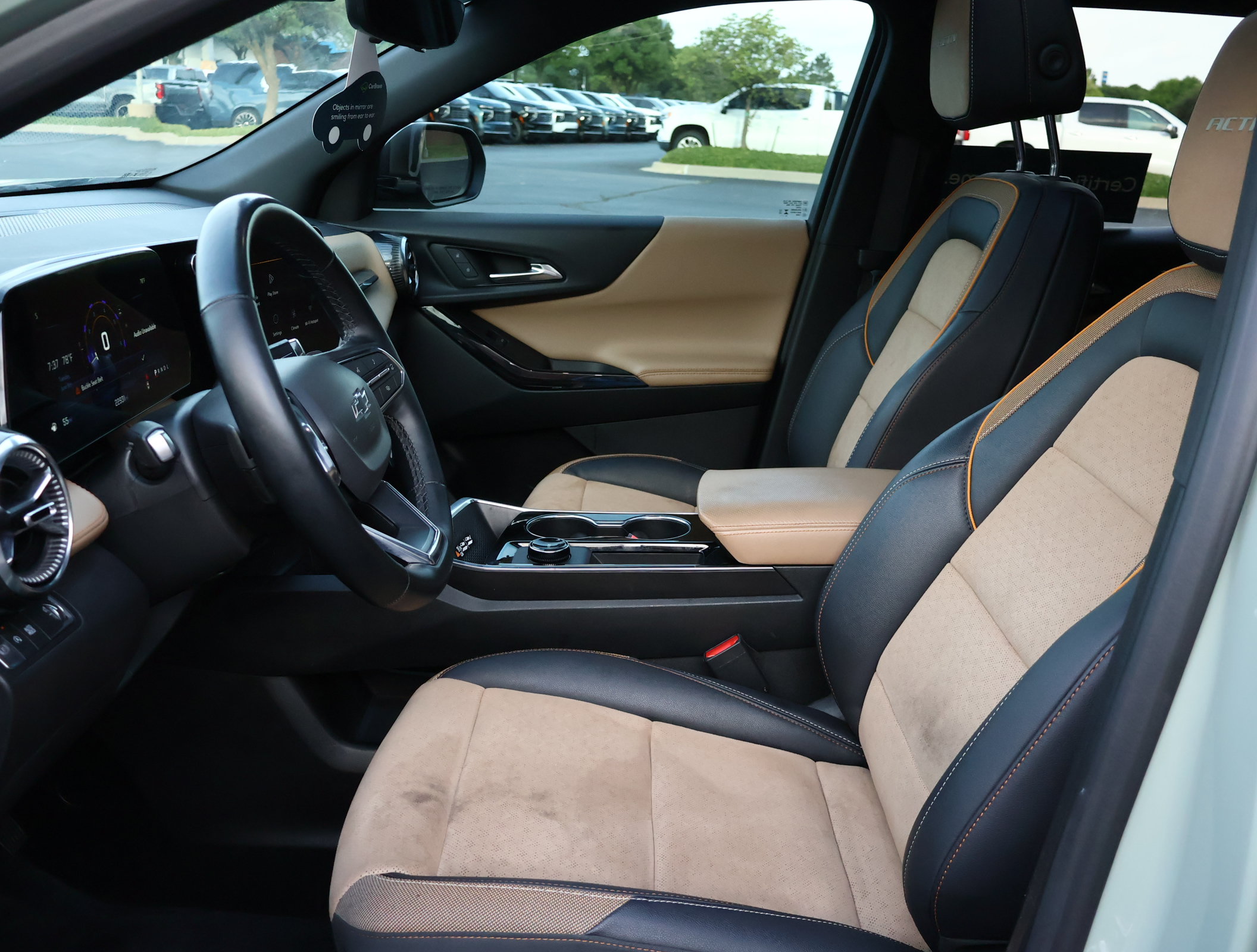 Certified 2025 Chevrolet Equinox ACTIV w/ Safety and Technology Package FWD image 11