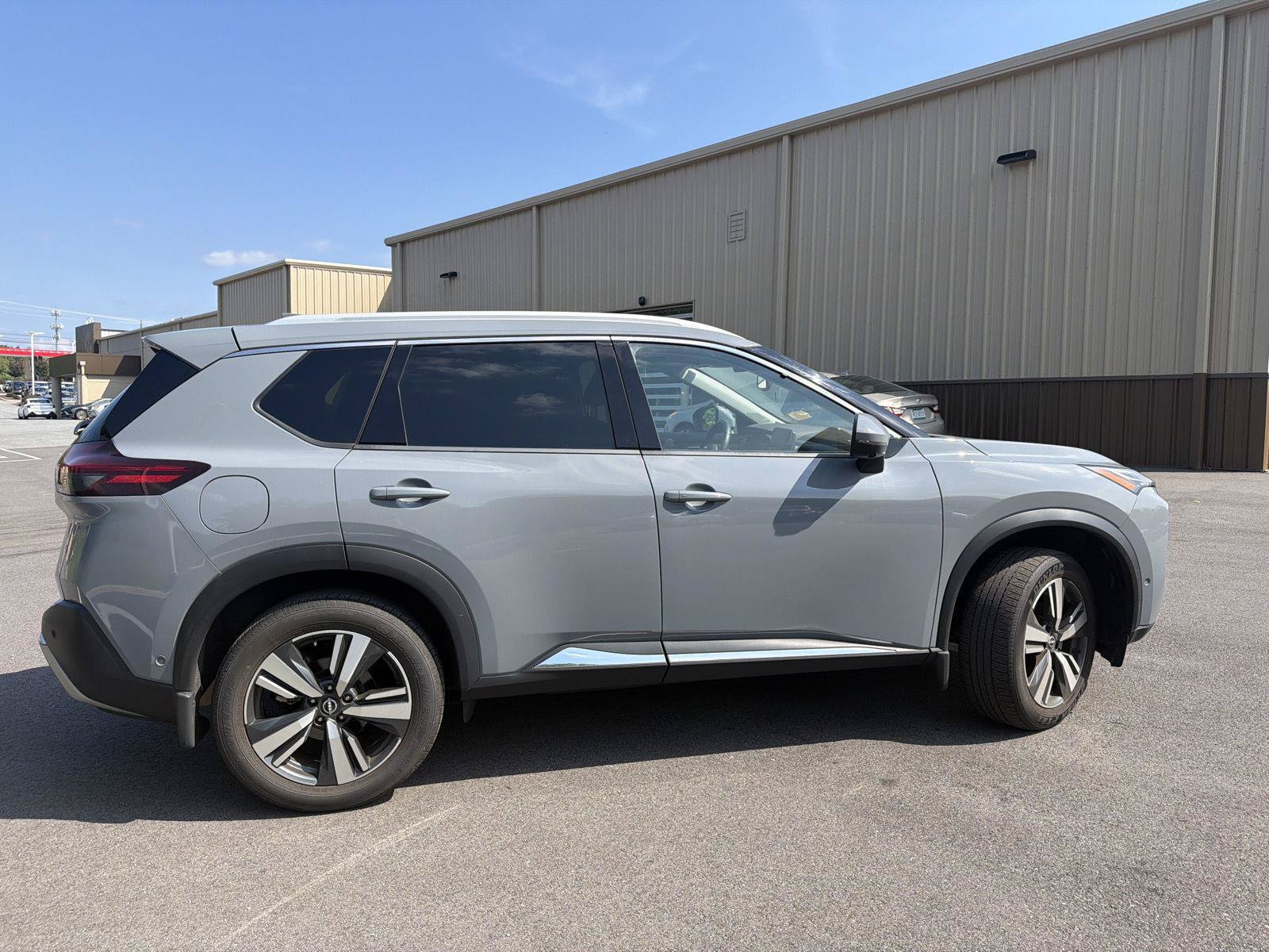 Used 2023 Nissan Rogue Platinum w/ Platinum Premium Package AWD/4WD image 6