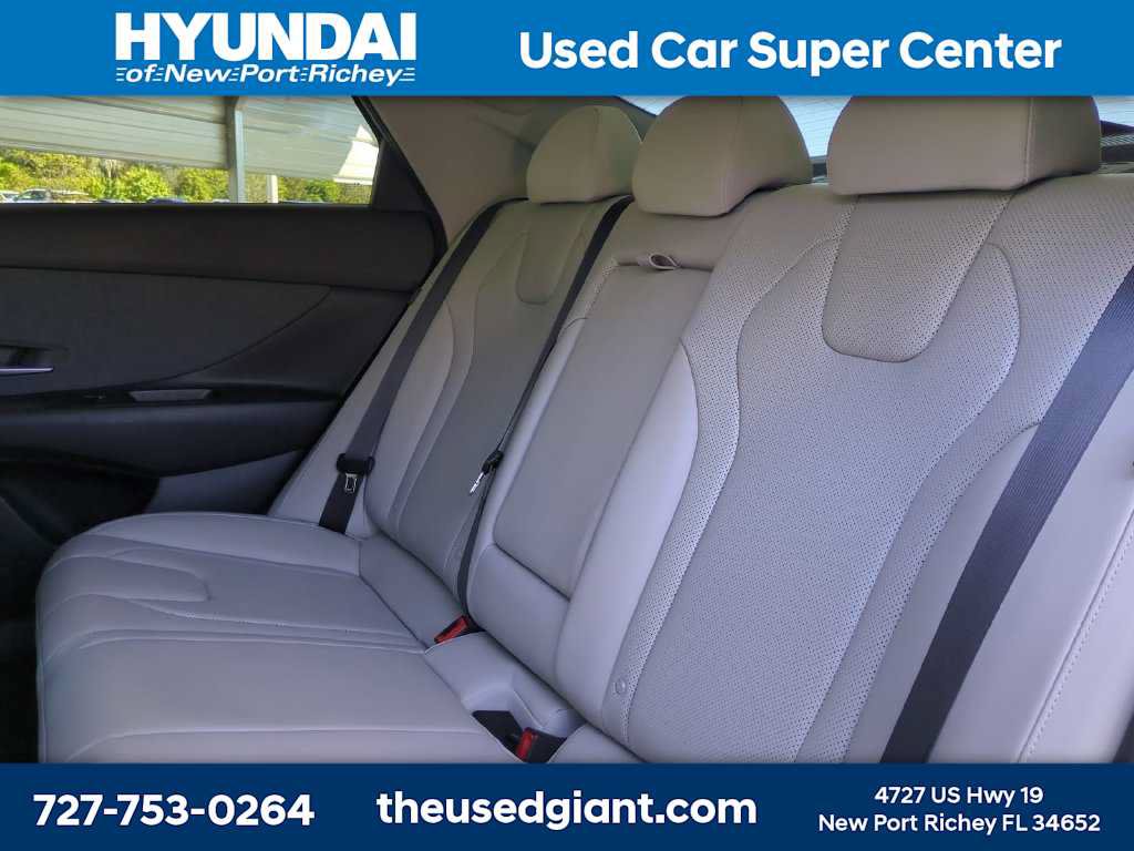 Certified 2025 Hyundai Elantra Limited w/ Cargo Package FWD image 13