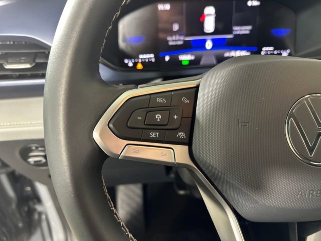 Used 2024 Volkswagen Taos SE image 15