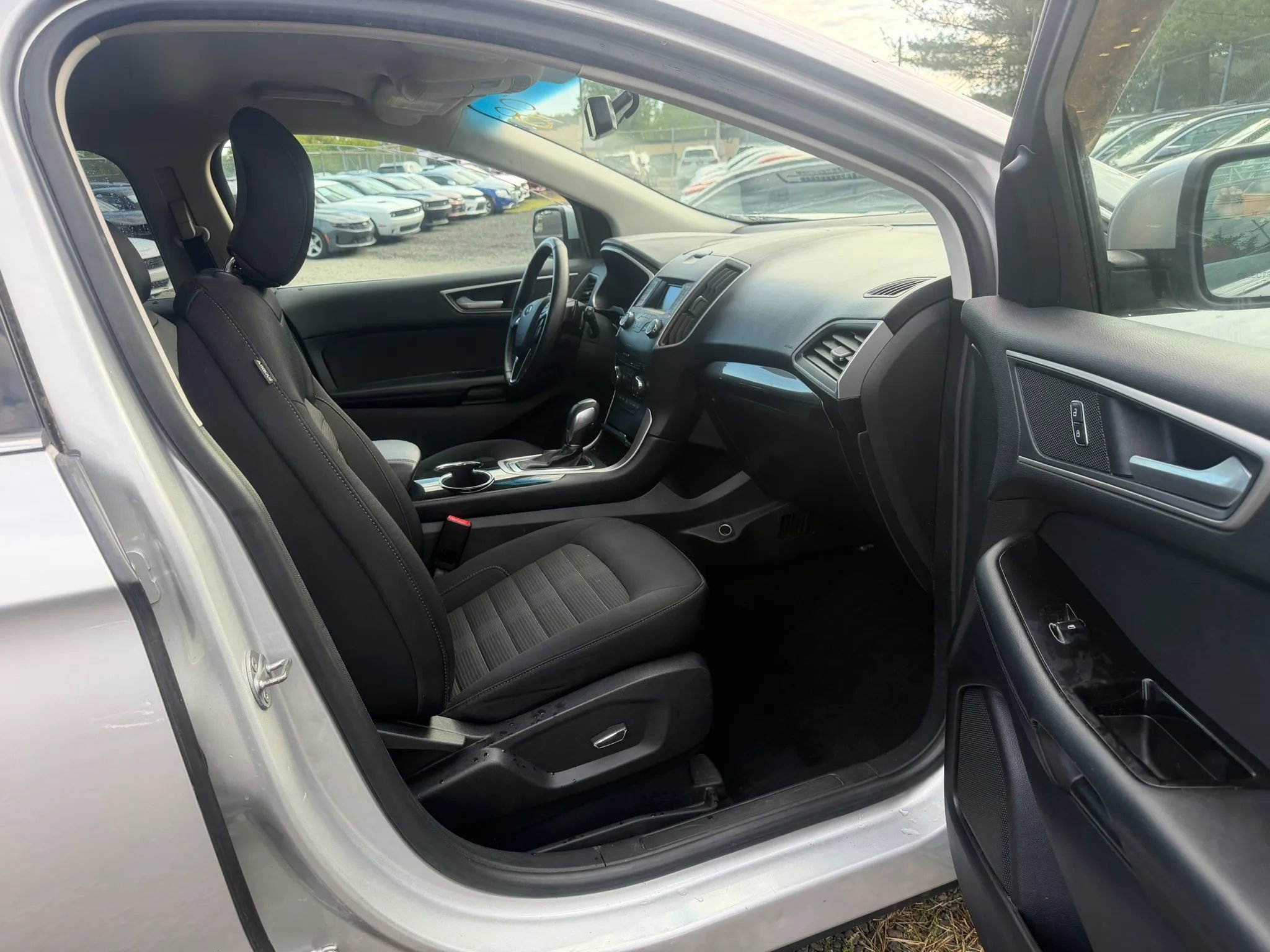 Used 2018 Ford Edge SEL AWD/4WD image 28