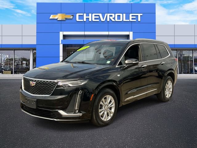 Used 2023 Cadillac XT6 Luxury image 2