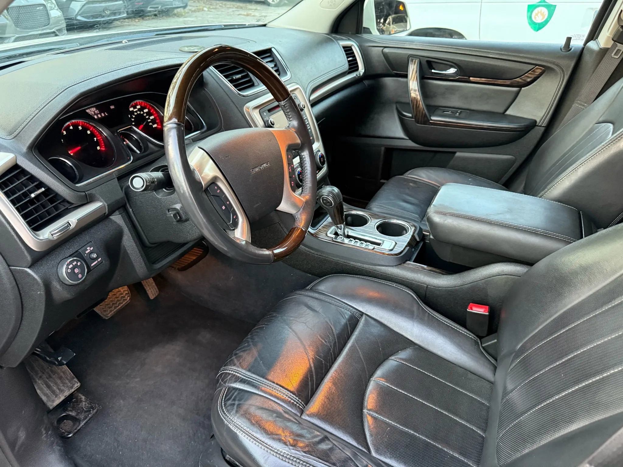 Used 2014 GMC Acadia Denali image 12