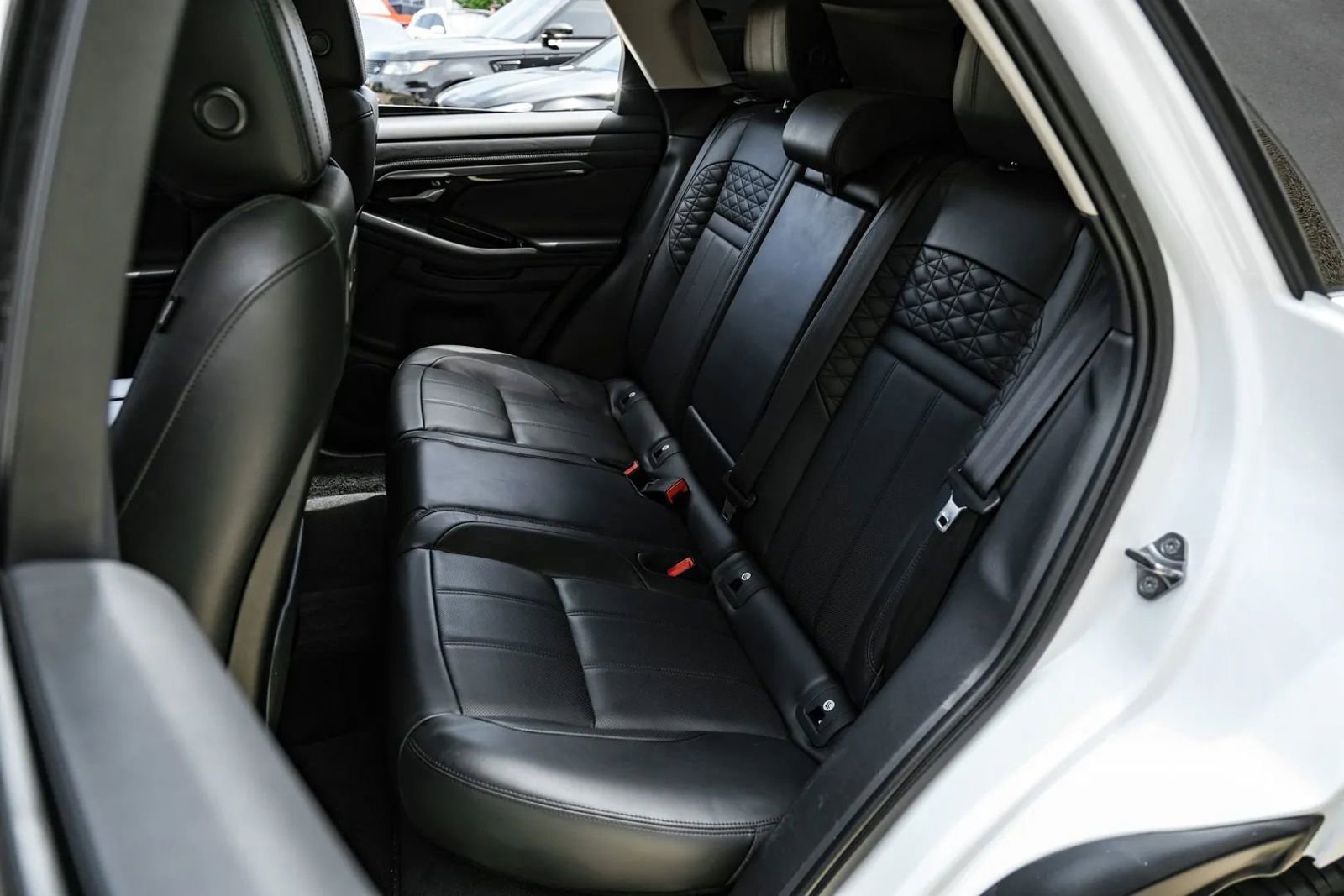 Used 2020 Land Rover Range Rover Evoque SE AWD/4WD image 41