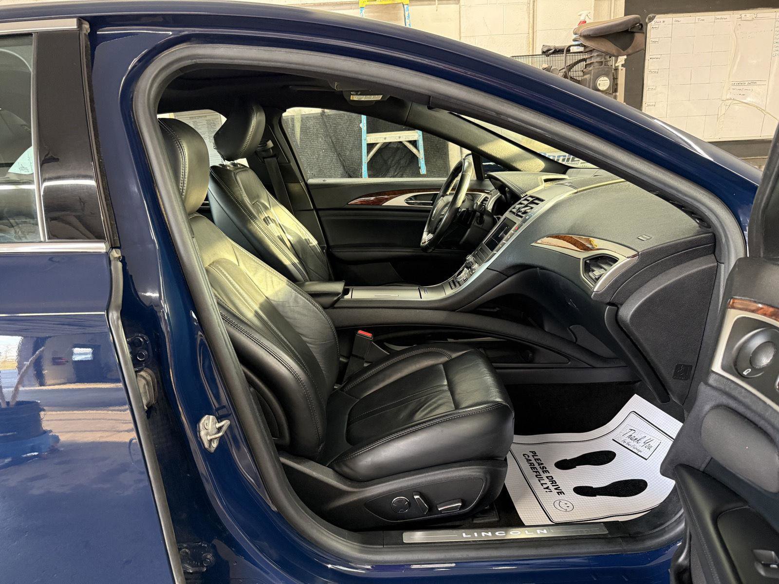 Used 2020 Lincoln MKZ Reserve w/ Elements Package image 30