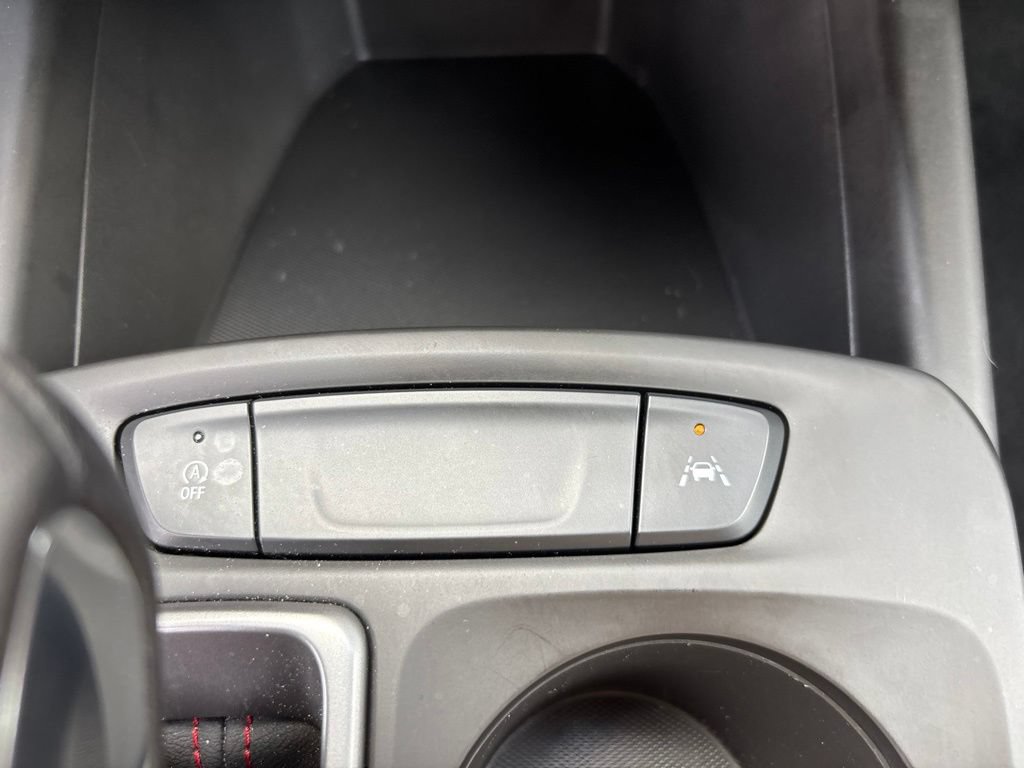Used 2024 Chevrolet Trax RS w/ Sunroof Package FWD image 23