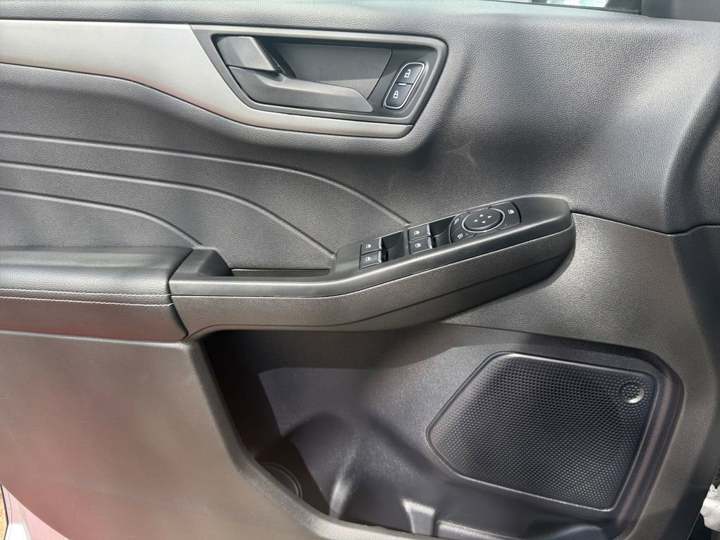 Used 2024 Ford Escape Active image 11
