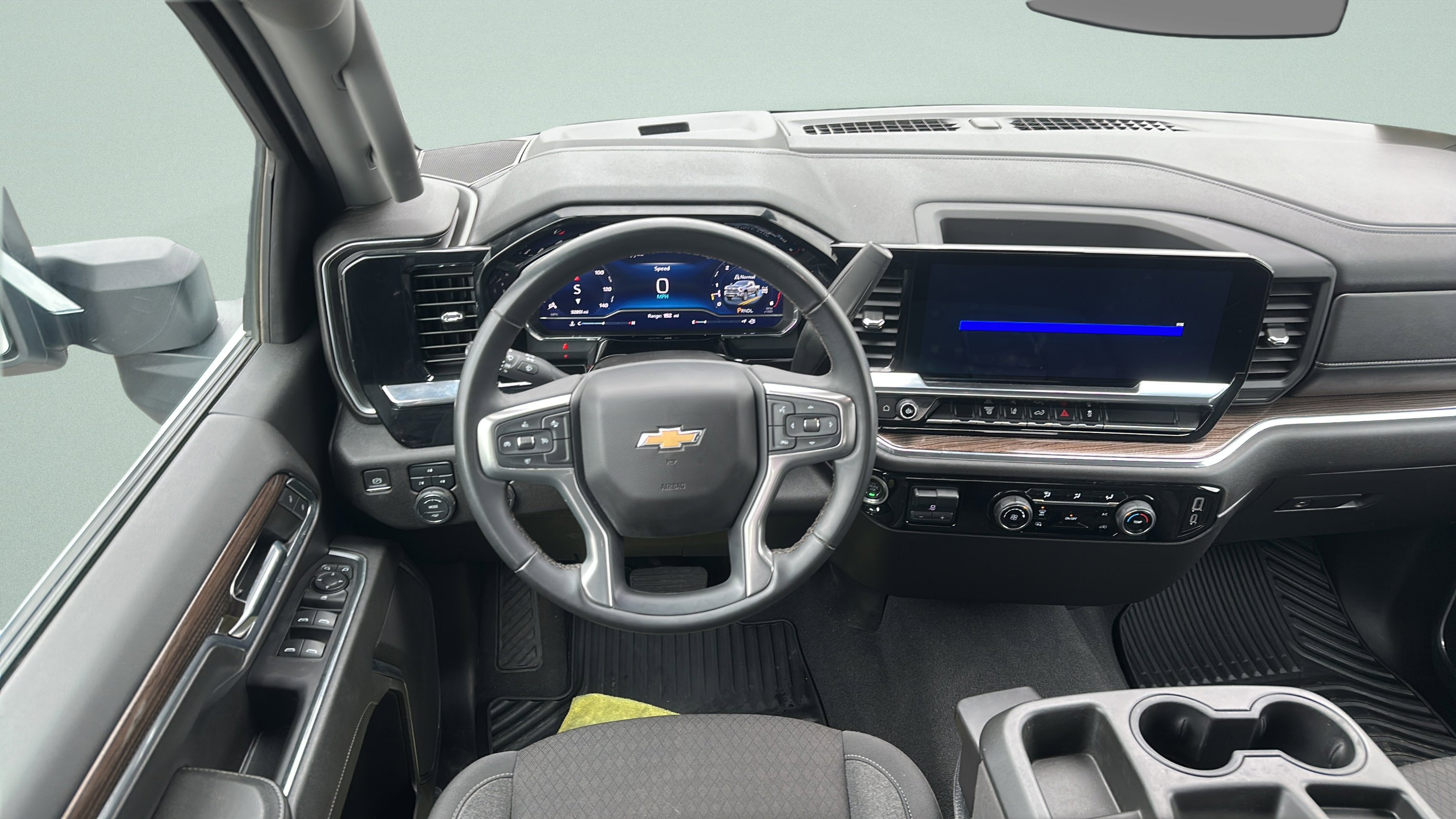 Used 2024 Chevrolet Silverado 2500 LT image 18