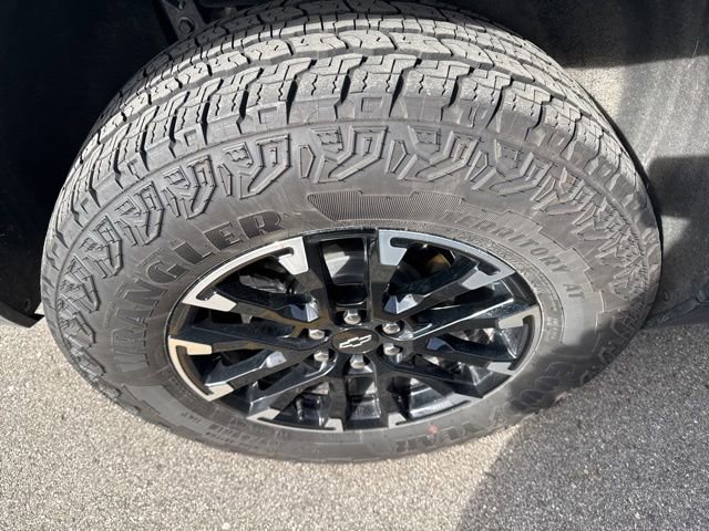 Used 2025 Chevrolet Traverse Z71 w/ Enhanced Driving Package image 10