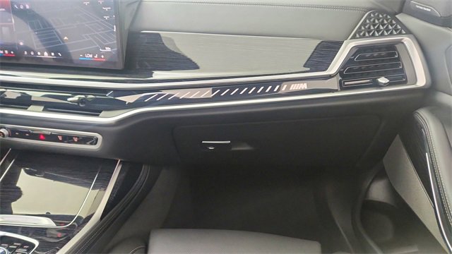 Used 2026 BMW X7 M60i image 41
