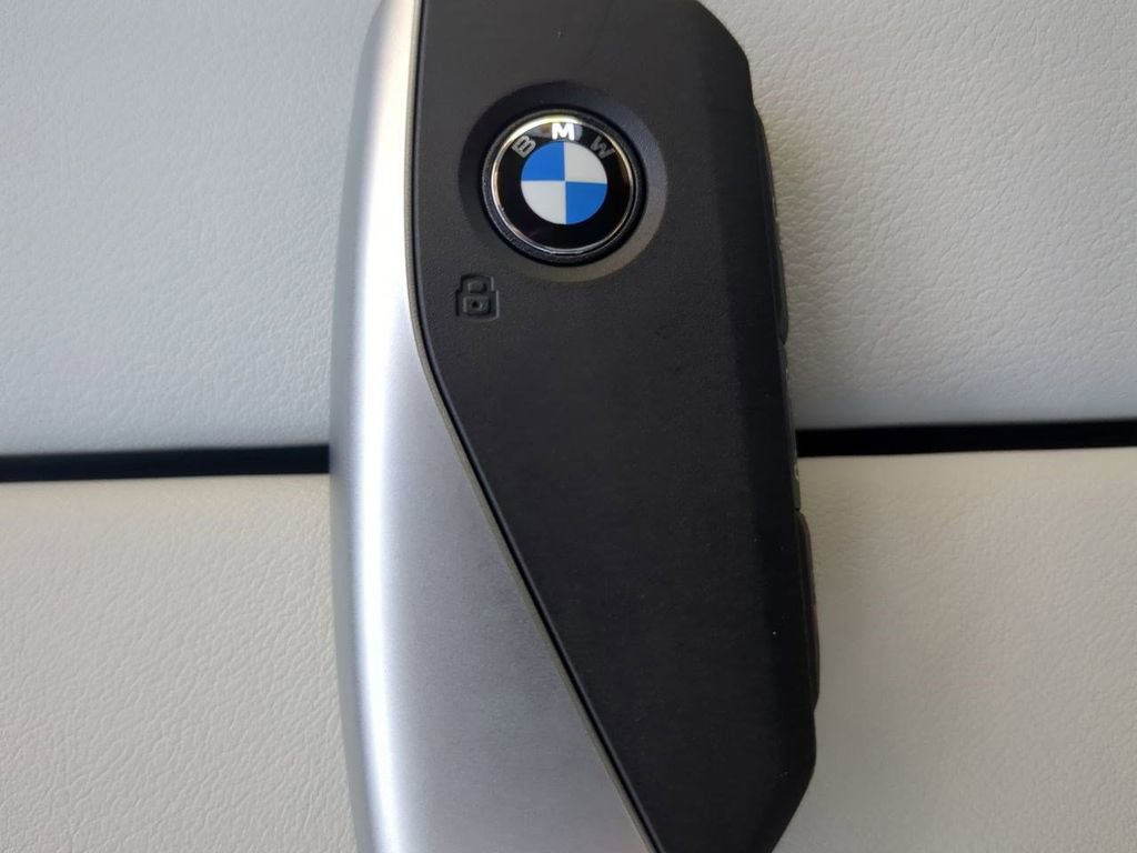 New 2026 BMW X5 xDrive40i w/ M Sport Package image 30