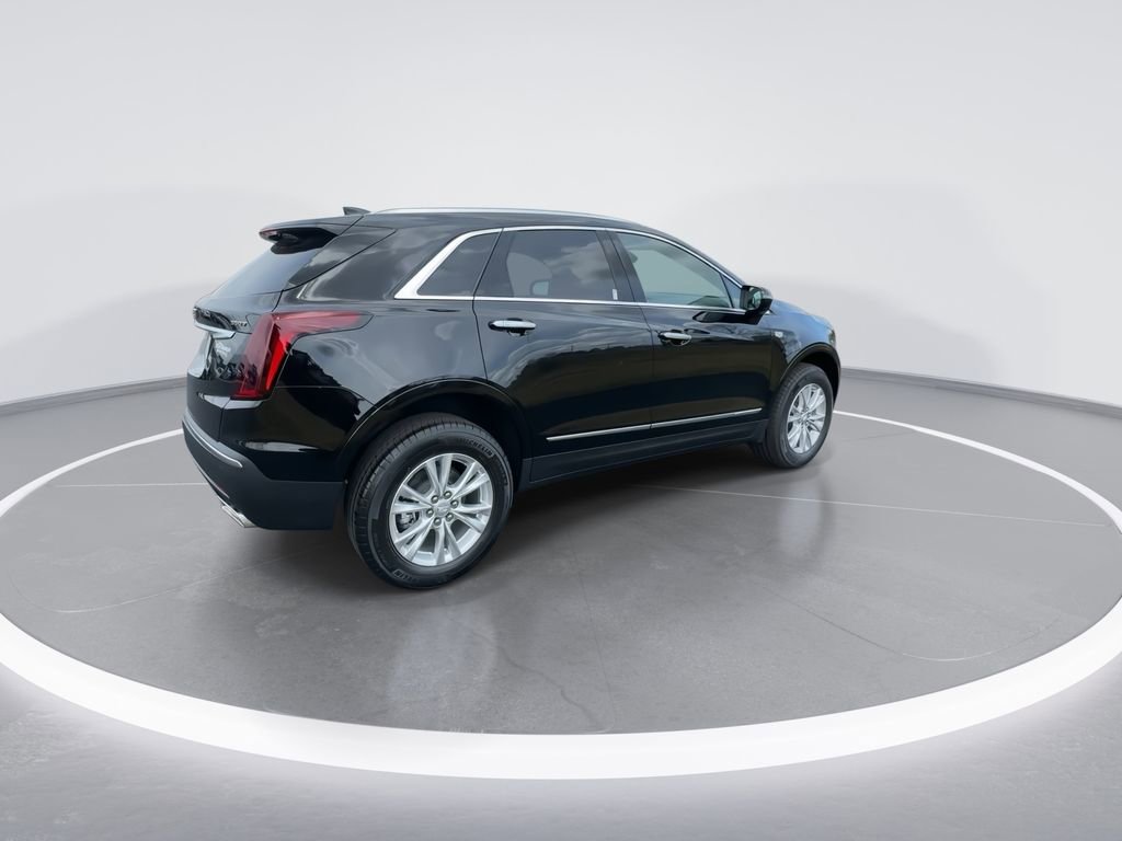 New 2026 Cadillac XT5 Luxury image 8