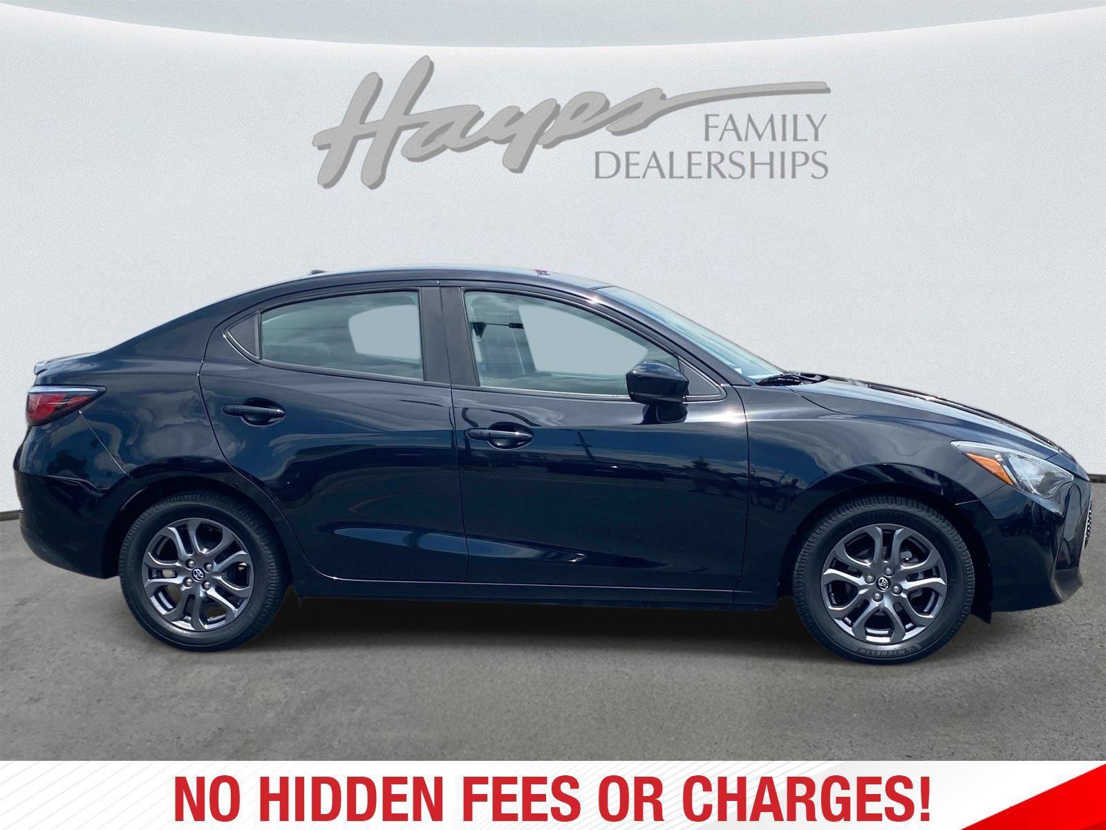 Used 2020 Toyota Yaris LE FWD image 2