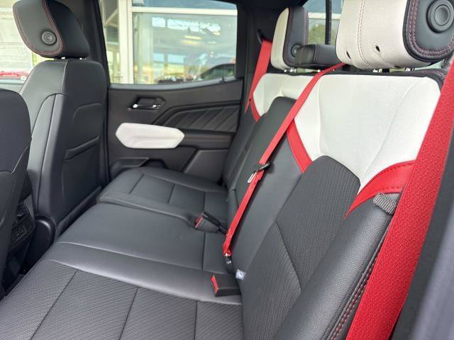 New 2026 GMC Canyon AT4X w/ LPO, Black Badging Package AWD/4WD image 22