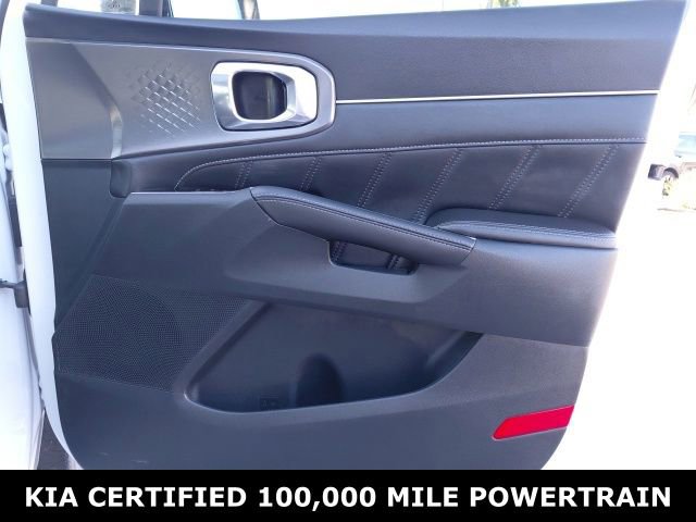 Certified 2023 Kia Sorento SX image 28
