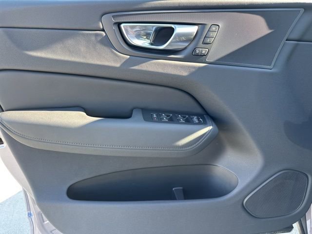 New 2026 Volvo XC60 B5 Plus w/ Climate Package AWD/4WD image 12