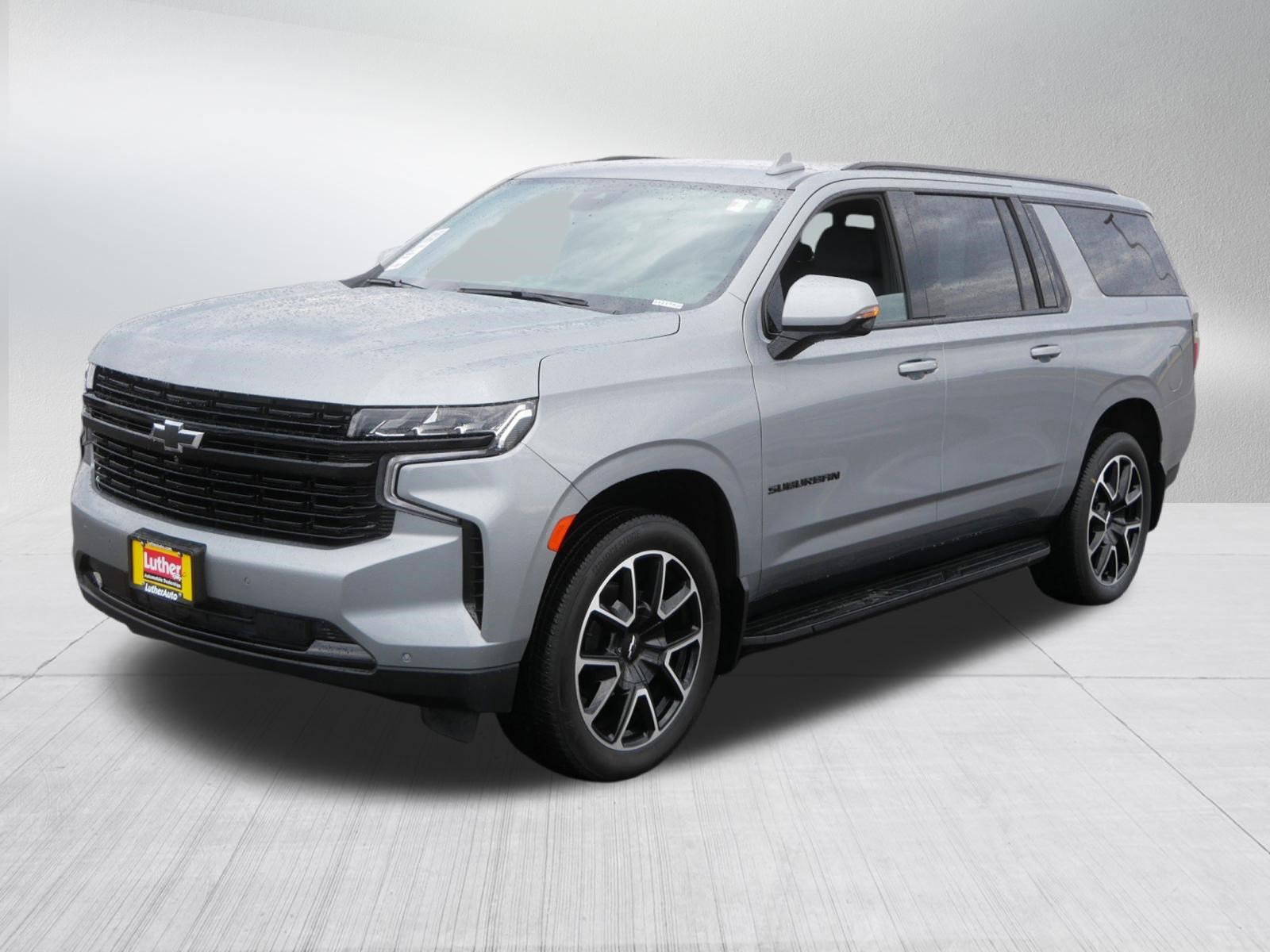 Used 2023 Chevrolet Suburban RST w/ Sport Performance Package image 3