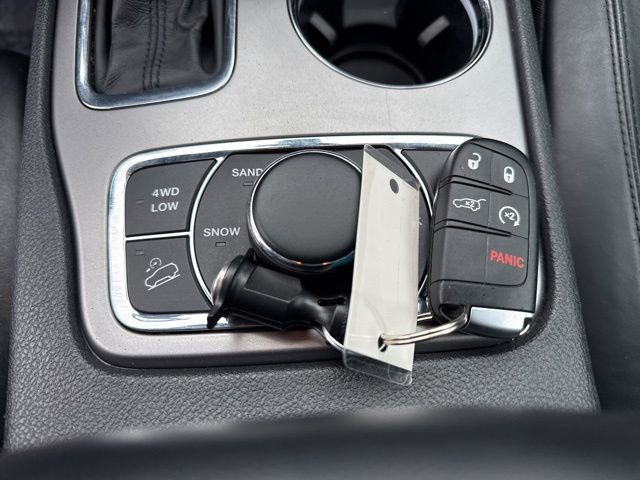 Used 2020 Jeep Grand Cherokee Limited w/ Luxury Group II image 32