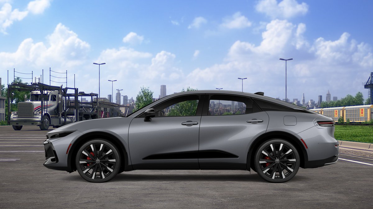 New 2027 Toyota Crown Platinum AWD/4WD image 4