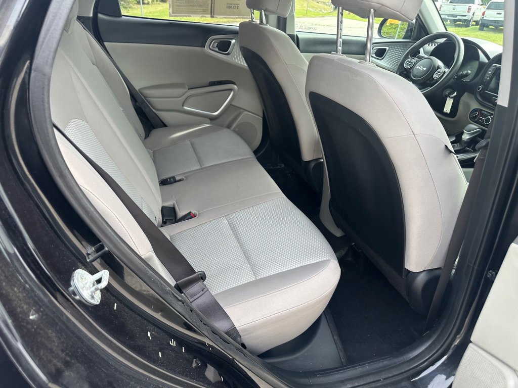 Used 2023 Kia Soul LX w/ LX Technology Package image 21