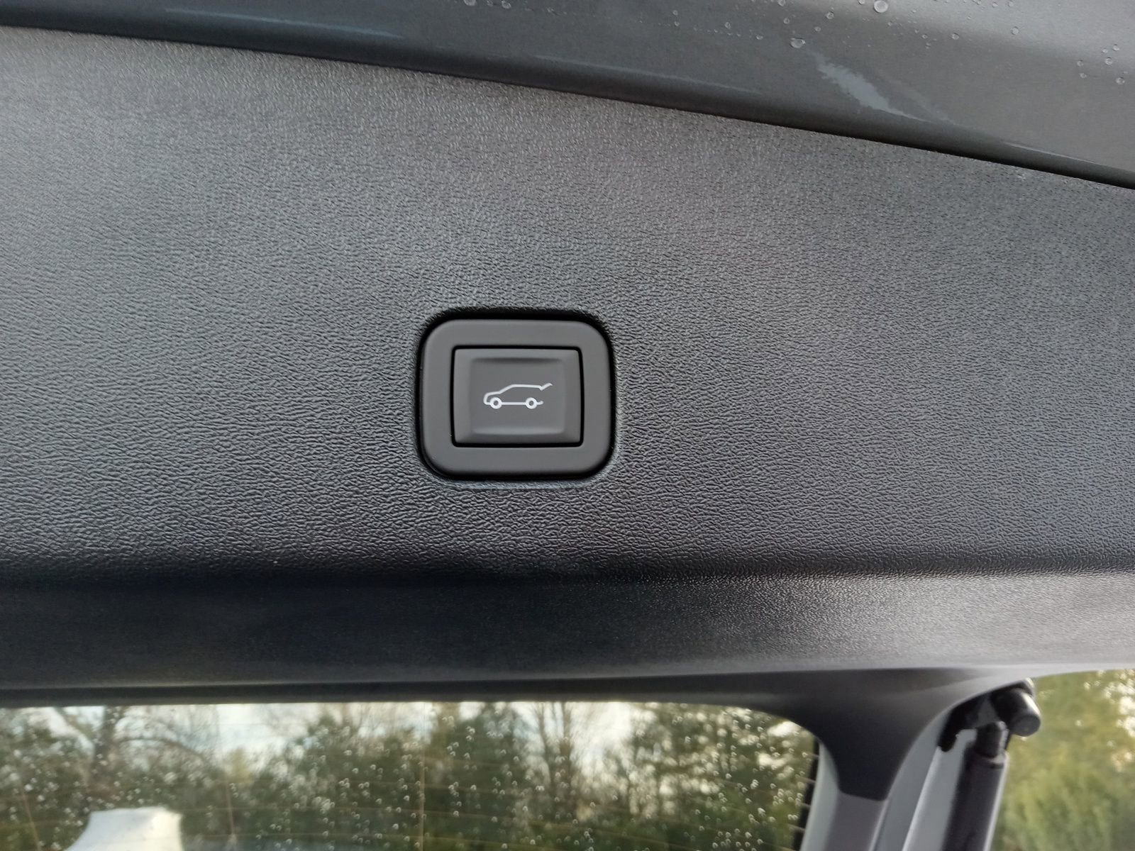 New 2026 Cadillac Optiq Sport 1 image 25