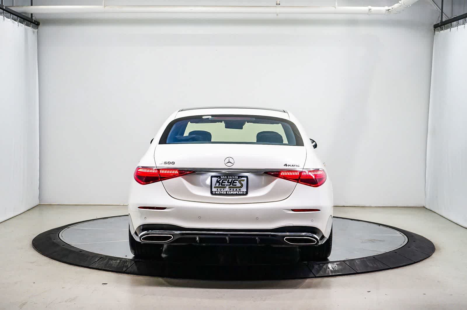 Used 2022 Mercedes-Benz S 500 4MATIC image 3