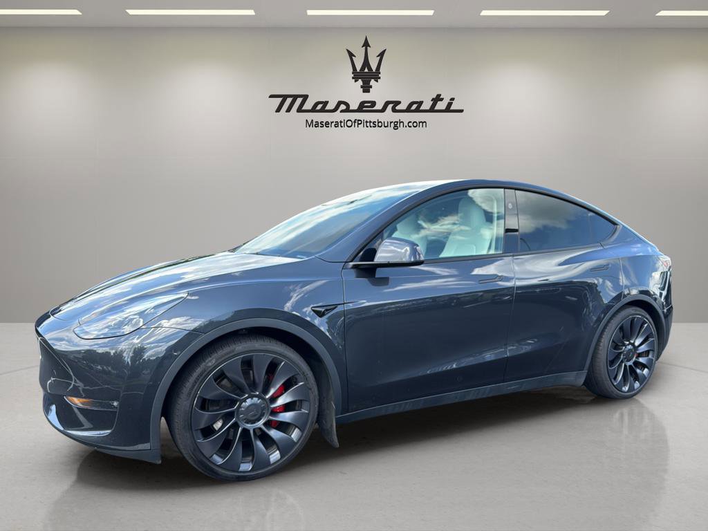 Used 2024 Tesla Model Y Performance AWD/4WD image 1