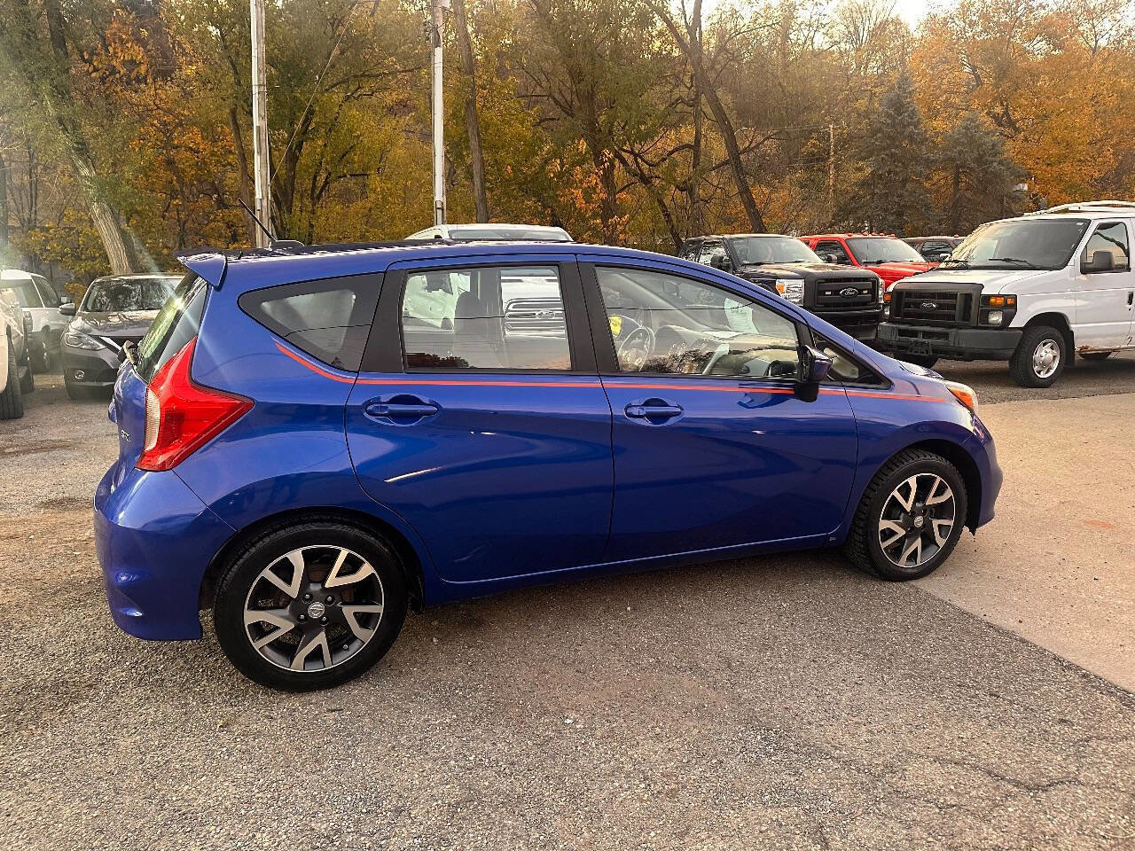 Used 2015 Nissan Versa Note SR image 1