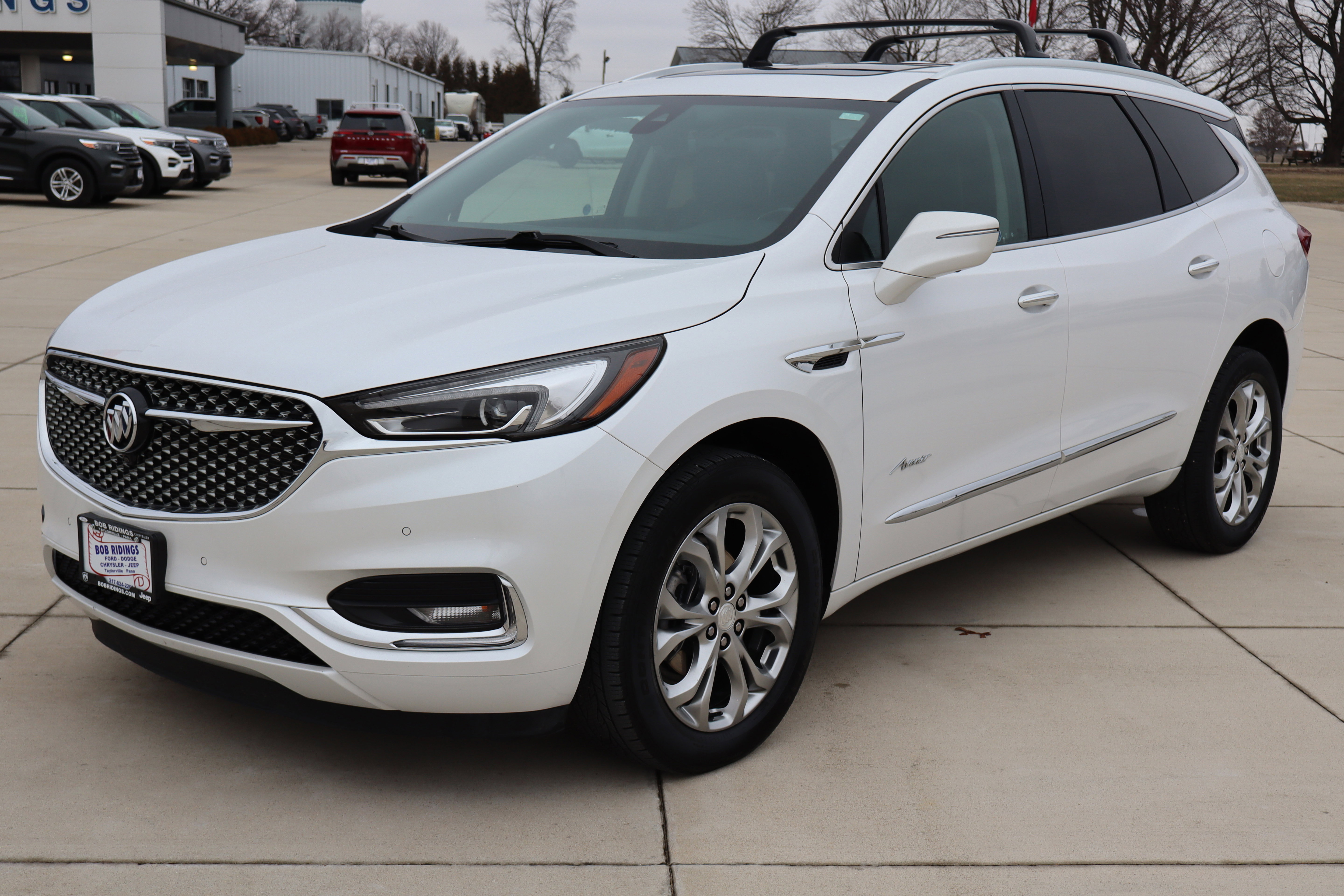 Used 2021 Buick Enclave Avenir image 2