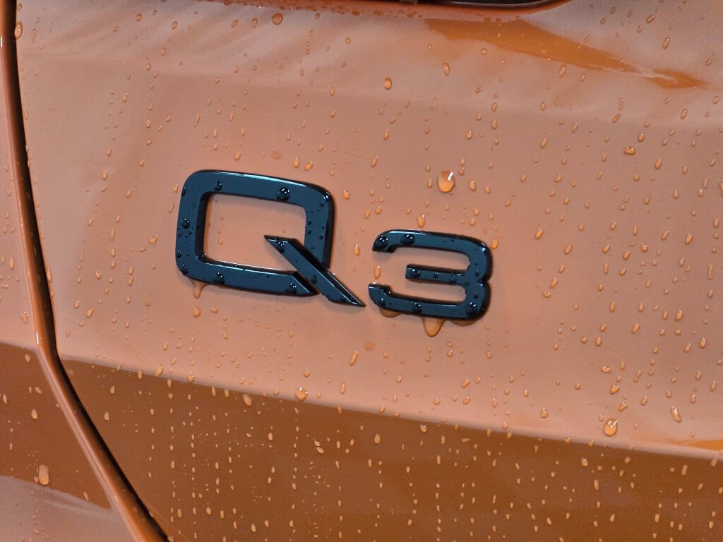 New 2025 Audi Q3 2.0T Premium image 21