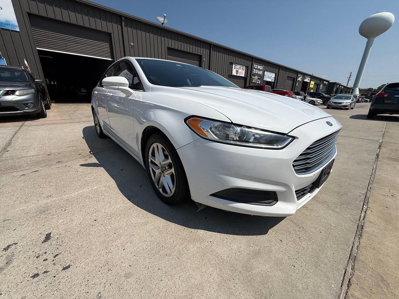 Used 2015 Ford Fusion SE image 16