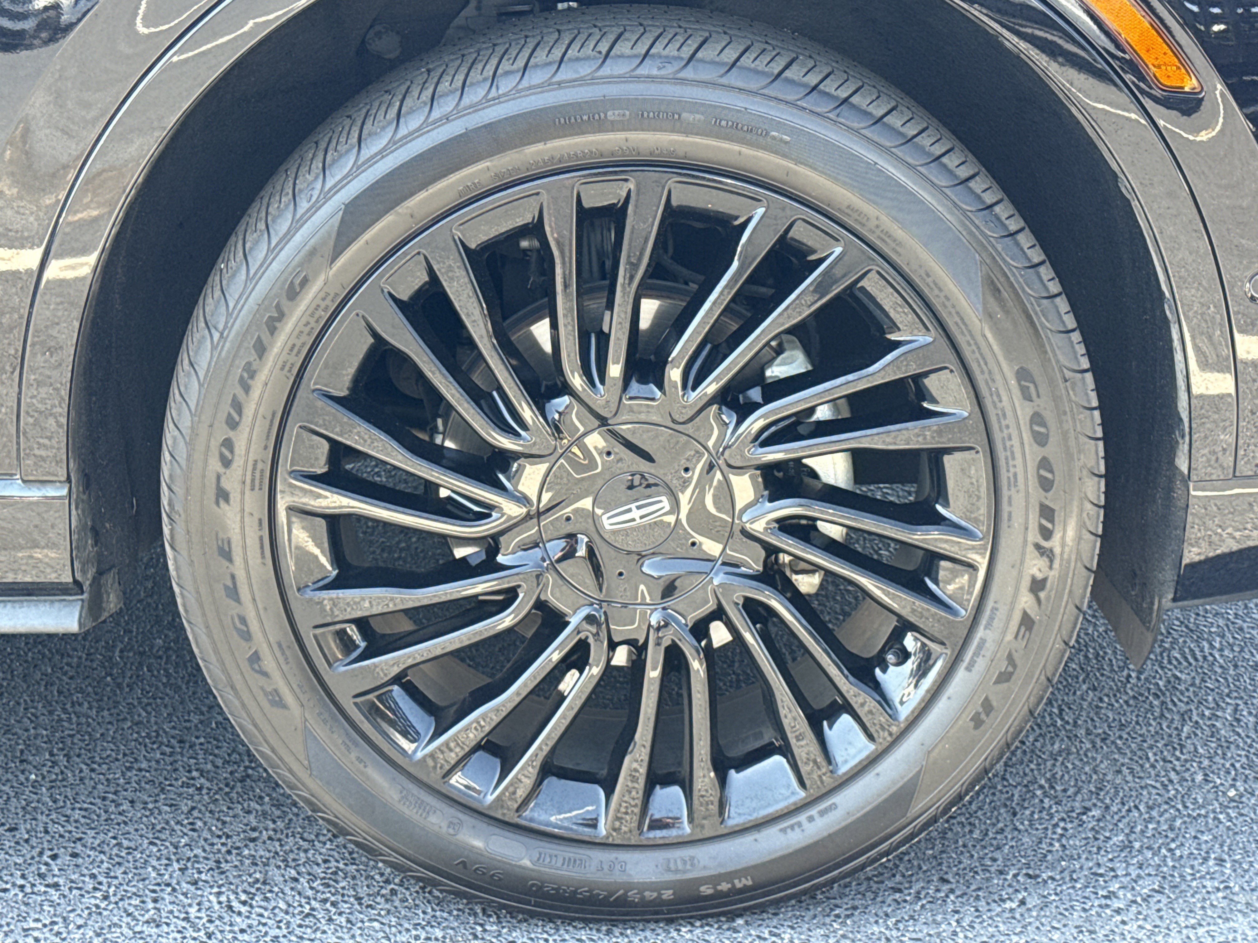 Used 2021 Lincoln Corsair Reserve w/ Equipment Group 201A image 13