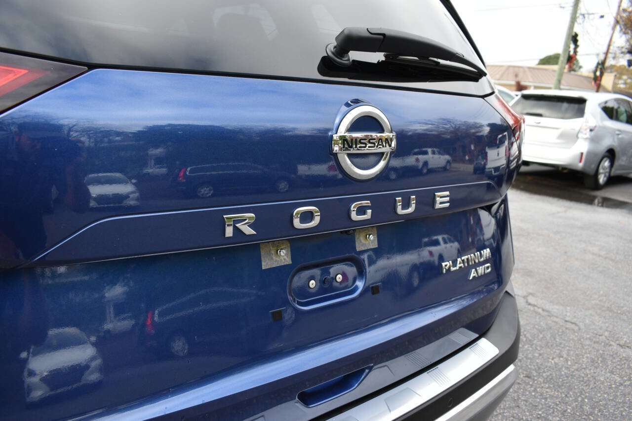 Used 2021 Nissan Rogue Platinum image 34